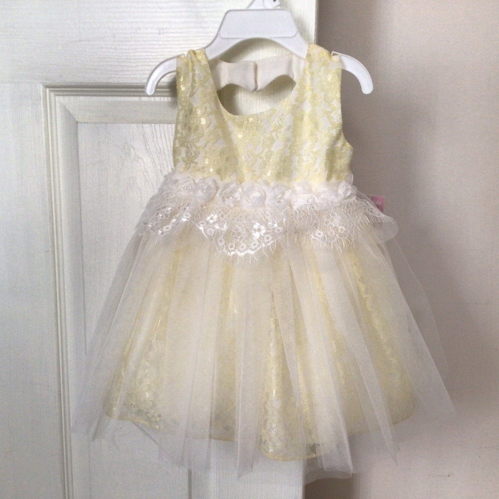 KIDS DREAM YELLOW LACE AND TUILLE DRESS— BRAND NEW WITH TAGS- 6 months